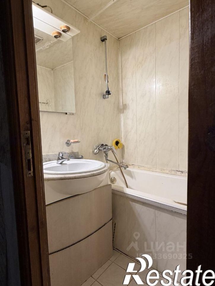 3-комн квартира улица 10 Августа, 58,  д. 58
