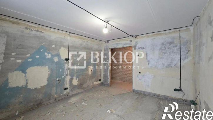 3-комн квартира улица Жарова, 8,  д. 8
