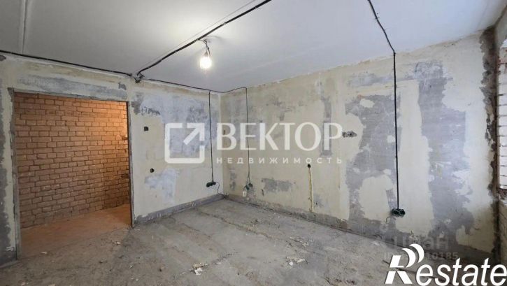 3-комн квартира улица Жарова, 8,  д. 8