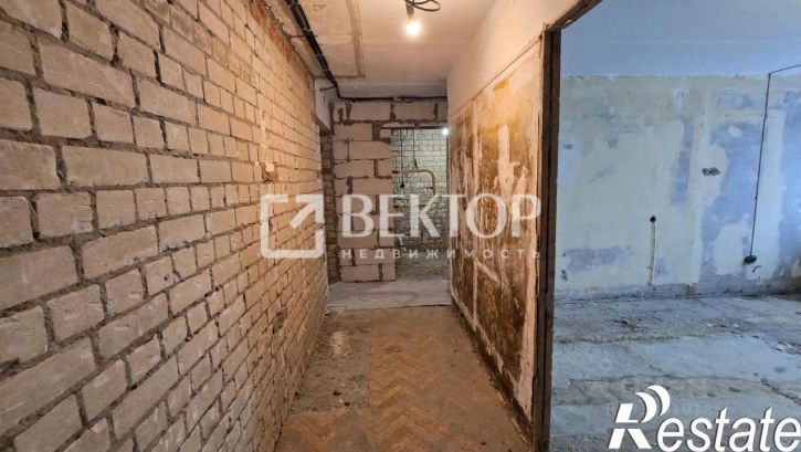 3-комн квартира улица Жарова, 8,  д. 8