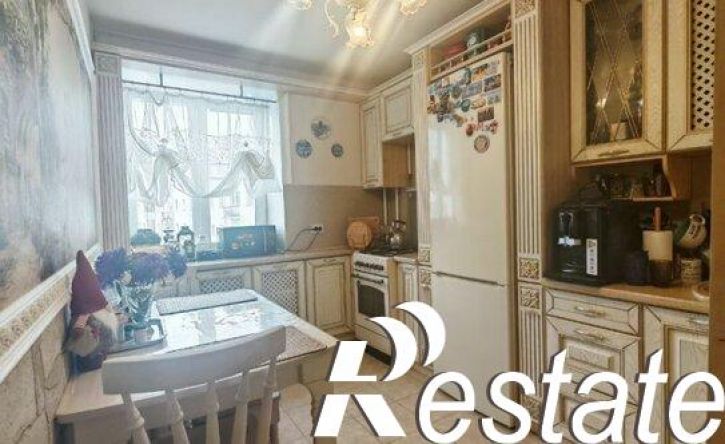 4-комн квартира улица Багаева, 37,  д. 37