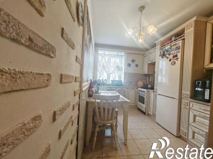 4-комн квартира Багаева ул, 37