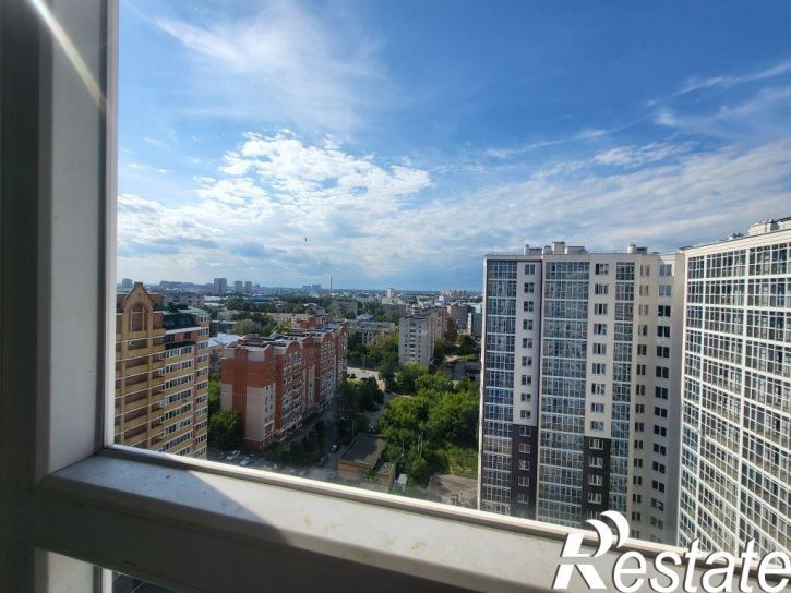 3-комн квартира Профсоюзная ул, 8