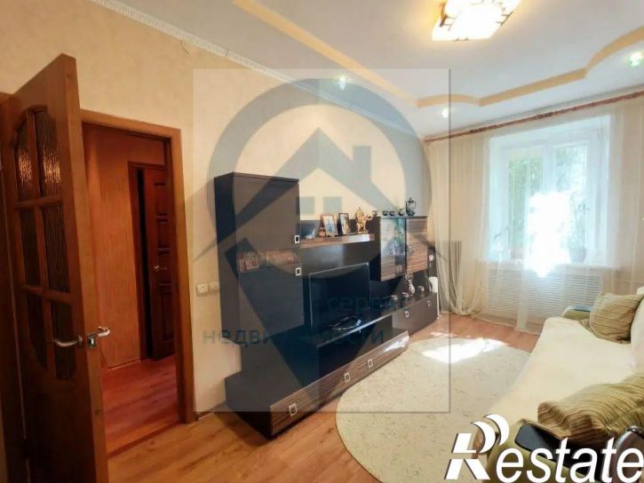 3-комн квартира Дзержинского ул, 43