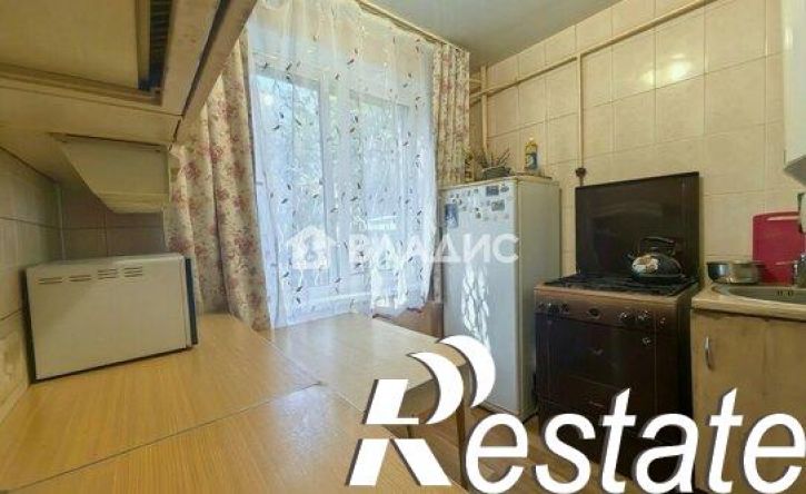 3-комн квартира улица Постышева, 48,  д. 48