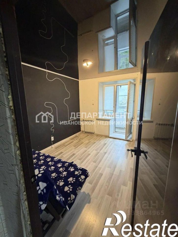 3-комн квартира улица Парижской Коммуны, 5В,  д. 5В