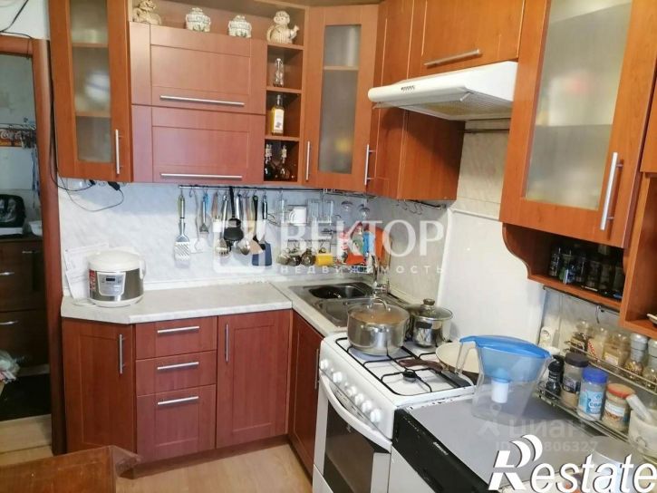 4-комн квартира улица Полка Нормандия-Неман, 83,  д. 83