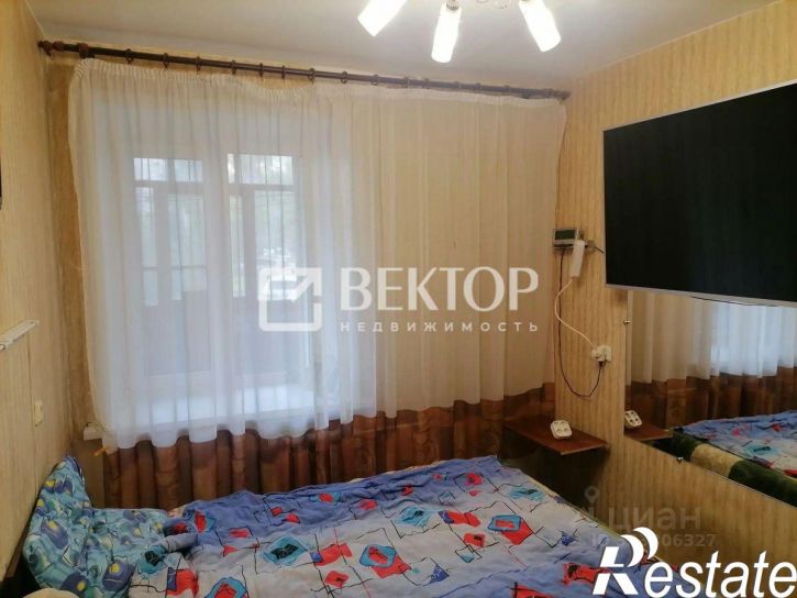 4-комн квартира улица Полка Нормандия-Неман, 83,  д. 83