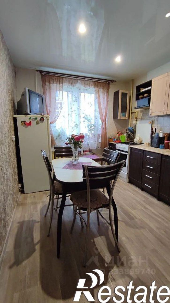 2-комн квартира улица Танкиста Александрова, 9,  д. 9