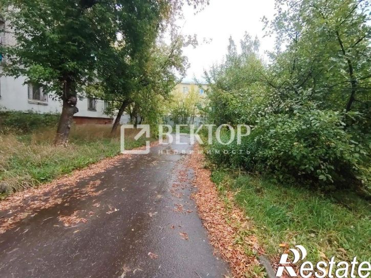 Комната 13-я Березниковская улица, 37,  д. 37