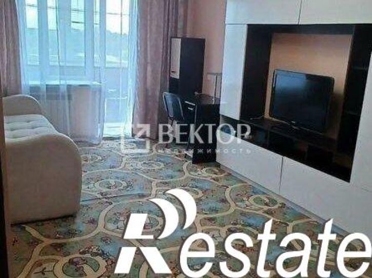 1-комн квартира проспект Строителей, 50,  д. 50