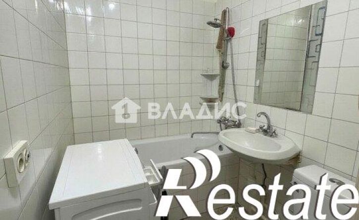 2-комн квартира улица Колесанова, 5,  д. 5