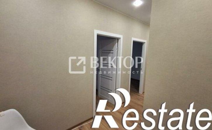 3-комн квартира микрорайон Самоцветы, 1