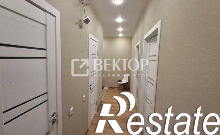 3-комн квартира микрорайон Самоцветы, 1