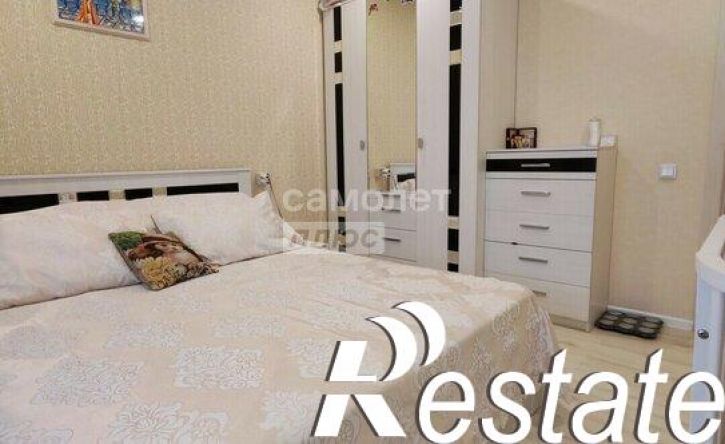 3-комн квартира улица Парижской Коммуны, 41,  д. 41