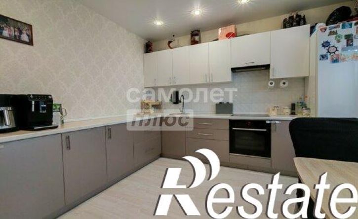 3-комн квартира улица Парижской Коммуны, 41,  д. 41
