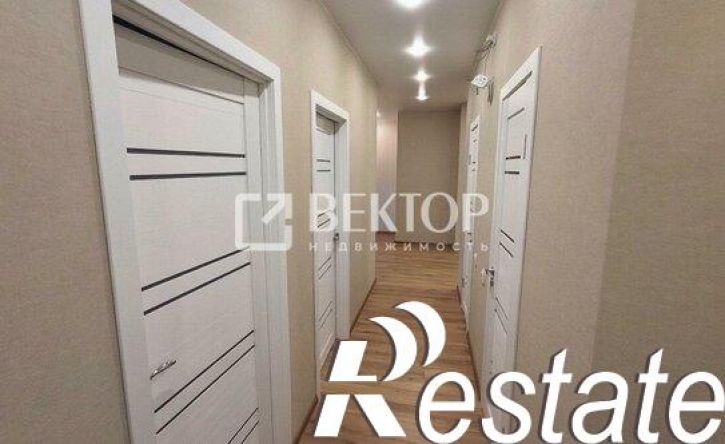 3-комн квартира микрорайон Самоцветы, 1