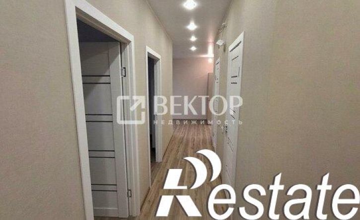 3-комн квартира микрорайон Самоцветы, 1