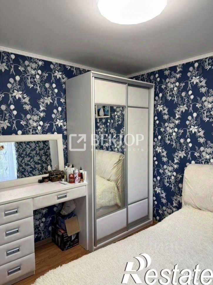 3-комн квартира улица Парижской Коммуны, 15А,  д. 15А