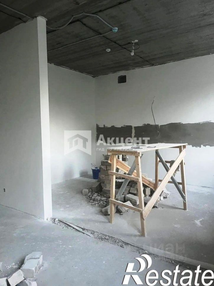3-комн квартира улица Красных Зорь, 8,  д. 8