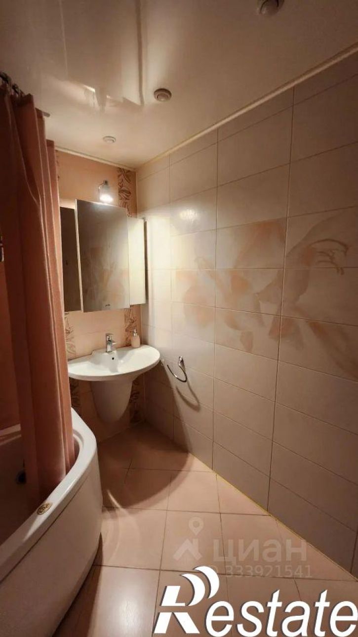 3-комн квартира улица Диановых, 17,  д. 17