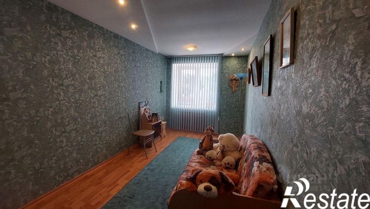 4-комн квартира улица Суворова, 38,  д. 38