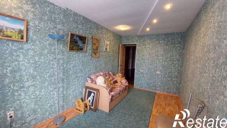 4-комн квартира улица Суворова, 38,  д. 38