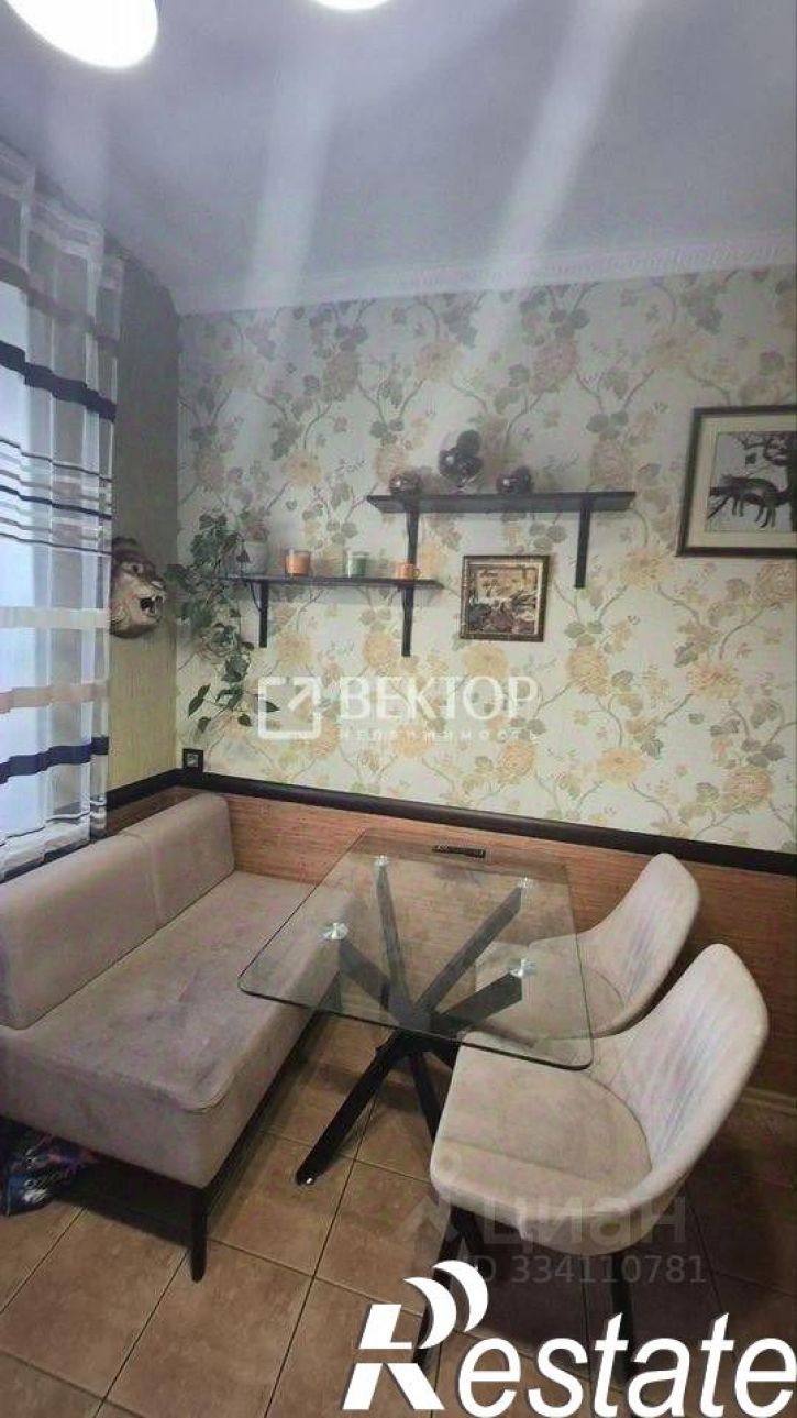 3-комн квартира улица 10 Августа, 56,  д. 56