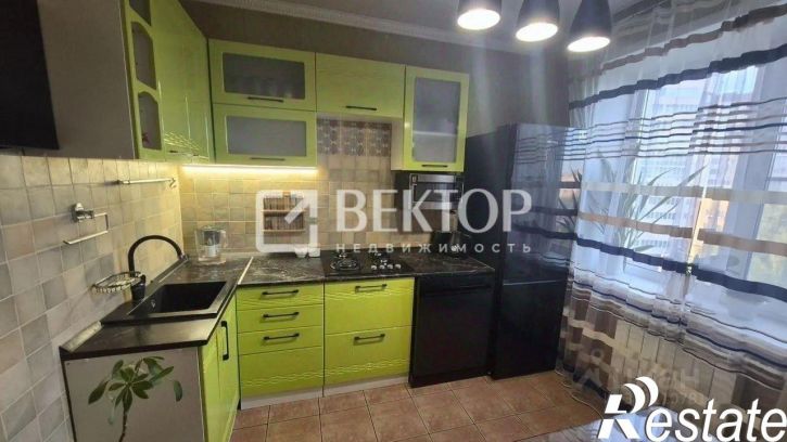 3-комн квартира улица 10 Августа, 56,  д. 56