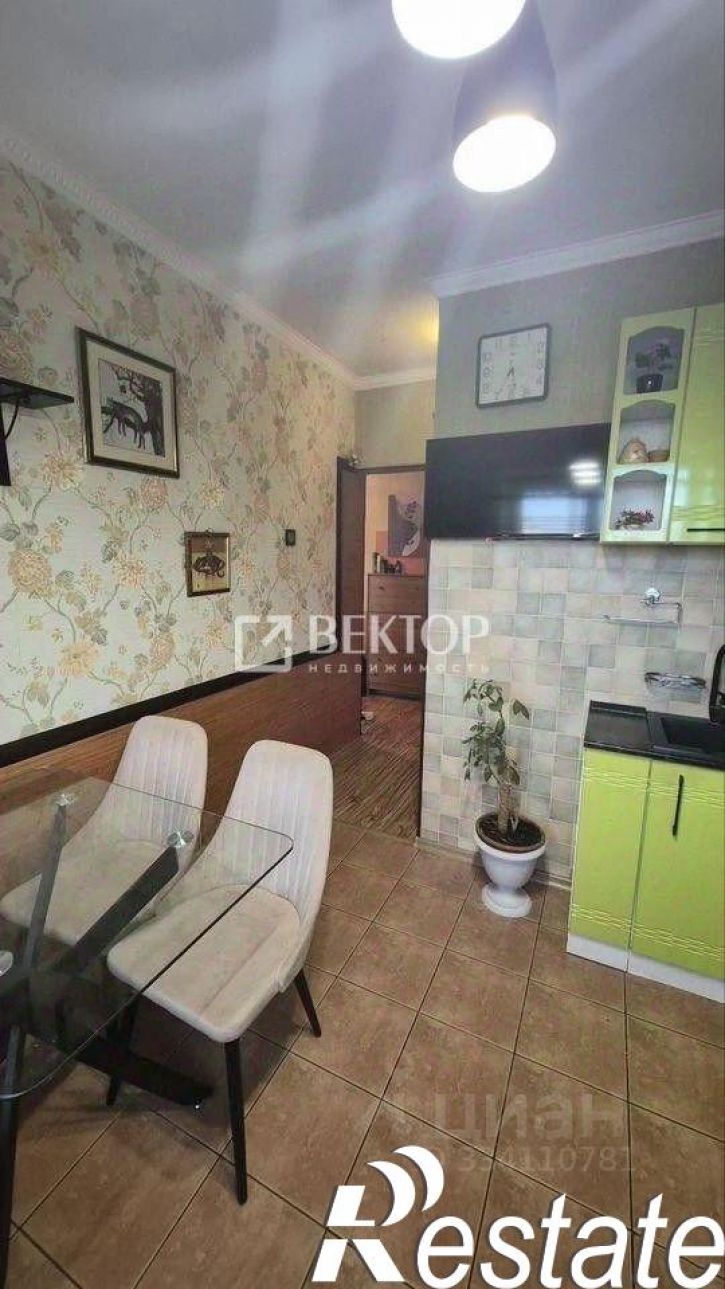 3-комн квартира улица 10 Августа, 56,  д. 56