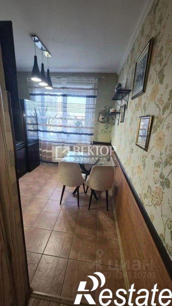 3-комн квартира улица 10 Августа, 56,  д. 56