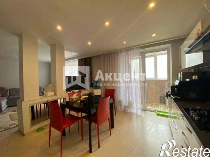 2-комн квартира Революционная улица, 34,  д. 34