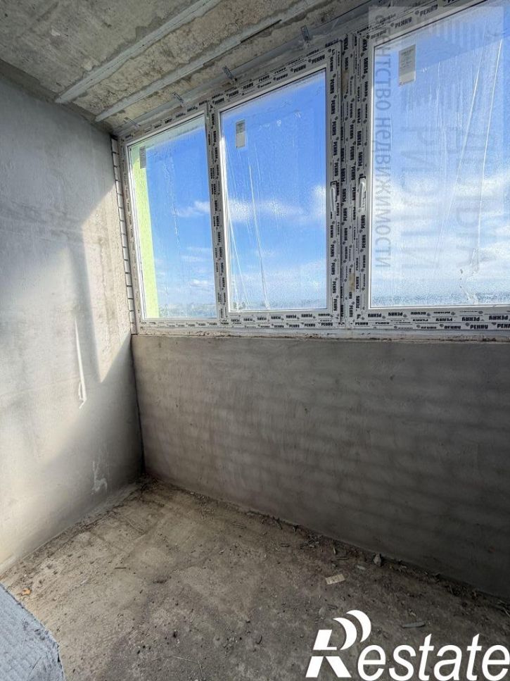 2-комн квартира Парижской Коммуны ул, 55