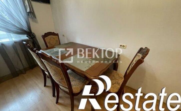 2-комн квартира Революционная улица, 32,  д. 32