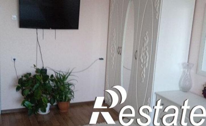 3-комн квартира улица Парижской Коммуны, 41,  д. 41