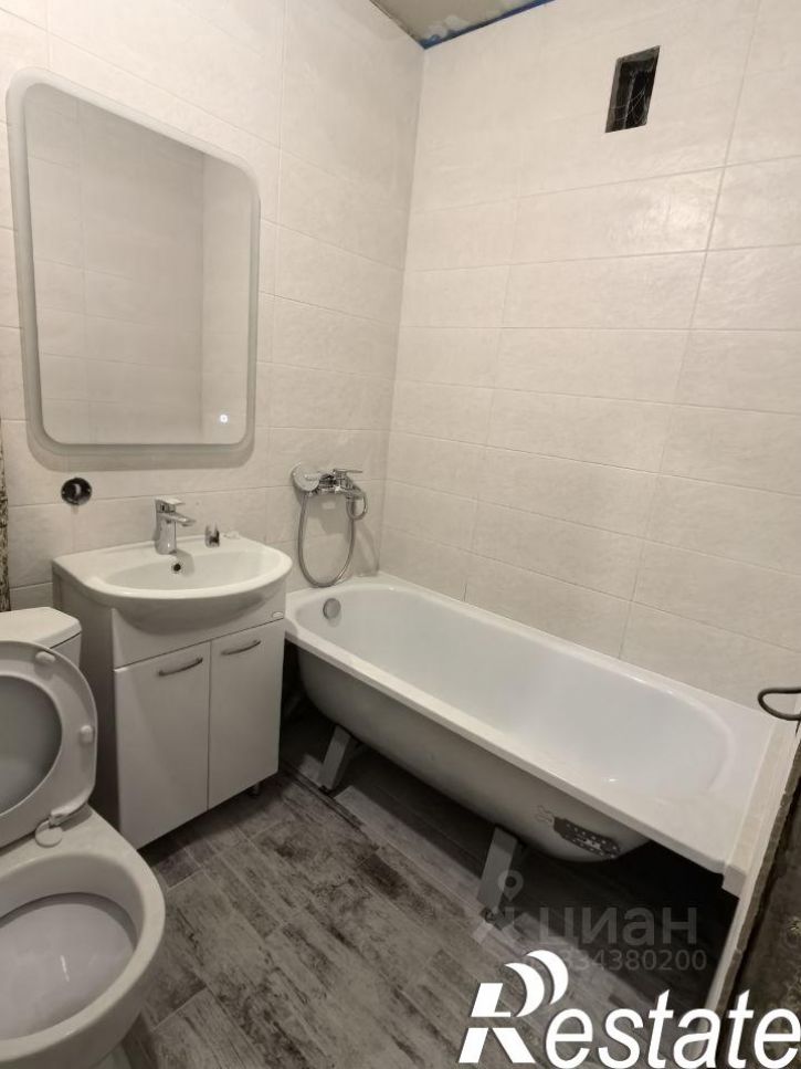 3-комн квартира улица Войкова, 18,  д. 18