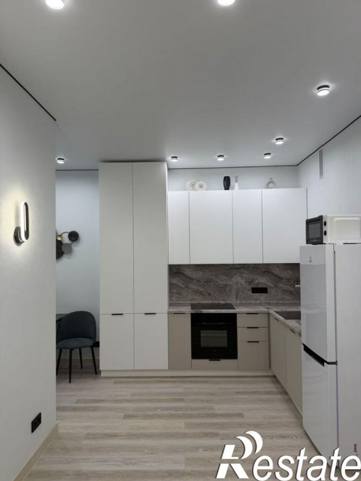 1-комн квартира Семенчикова ул, 4