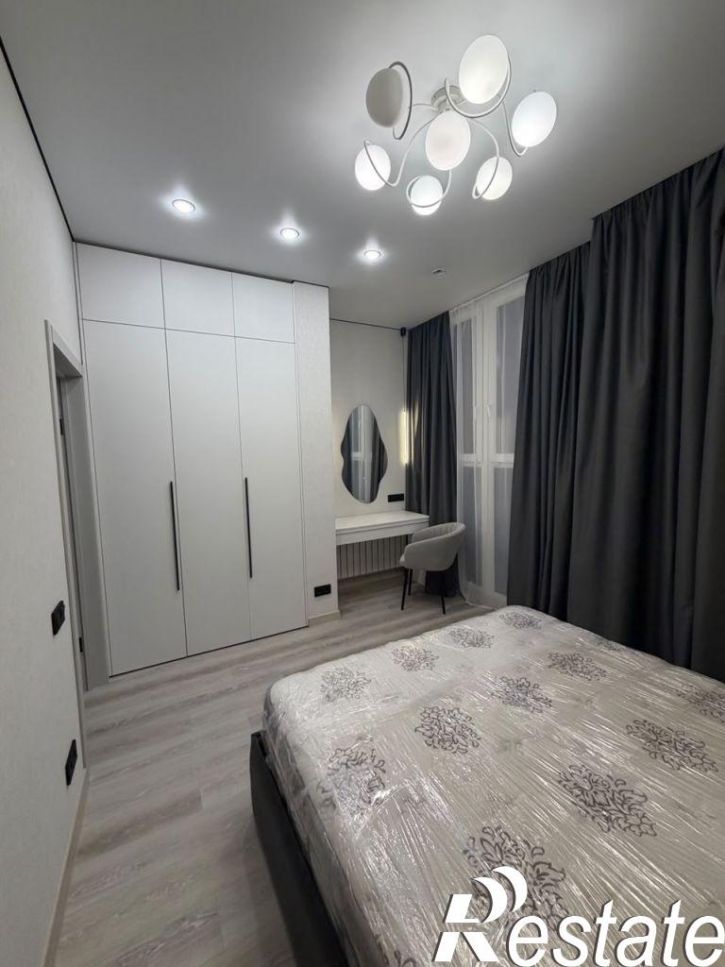1-комн квартира Семенчикова ул, 4
