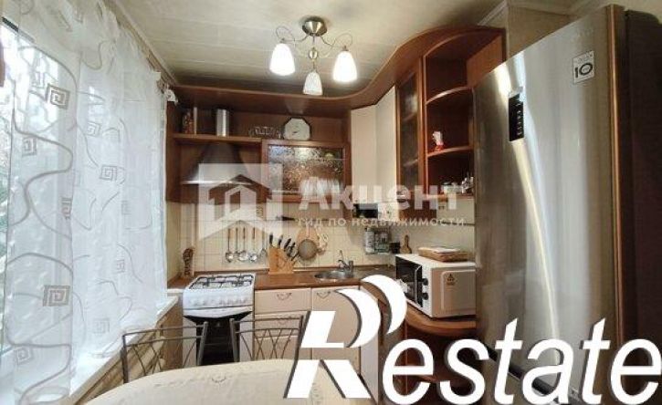 3-комн квартира улица Поэта Майорова, 21,  д. 21