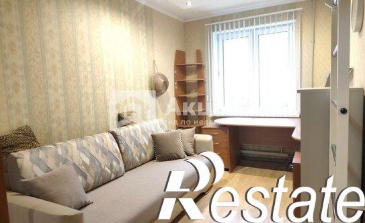 3-комн квартира улица Поэта Майорова, 21,  д. 21