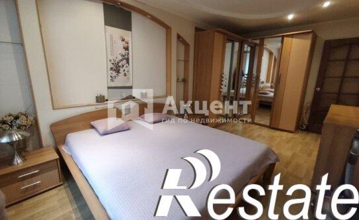 3-комн квартира улица Поэта Майорова, 21,  д. 21