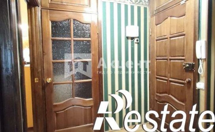 3-комн квартира улица Поэта Майорова, 21,  д. 21