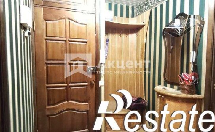 3-комн квартира улица Поэта Майорова, 21,  д. 21