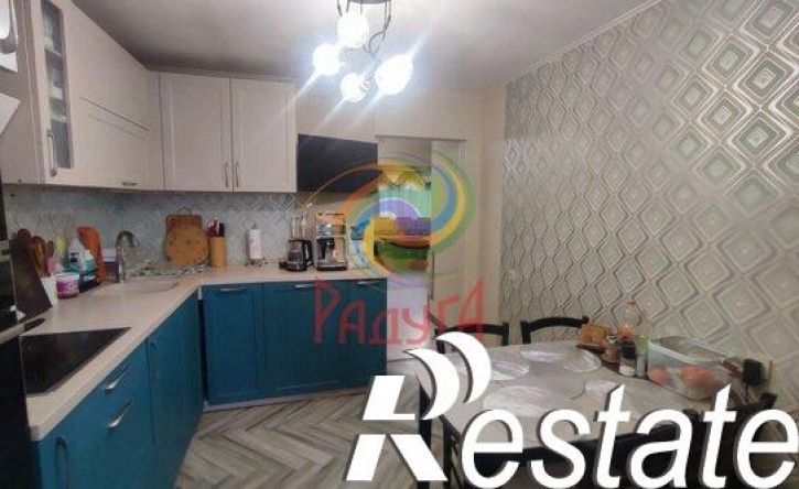 2-комн квартира улица Красных Зорь, 29/2,  д. 29/2