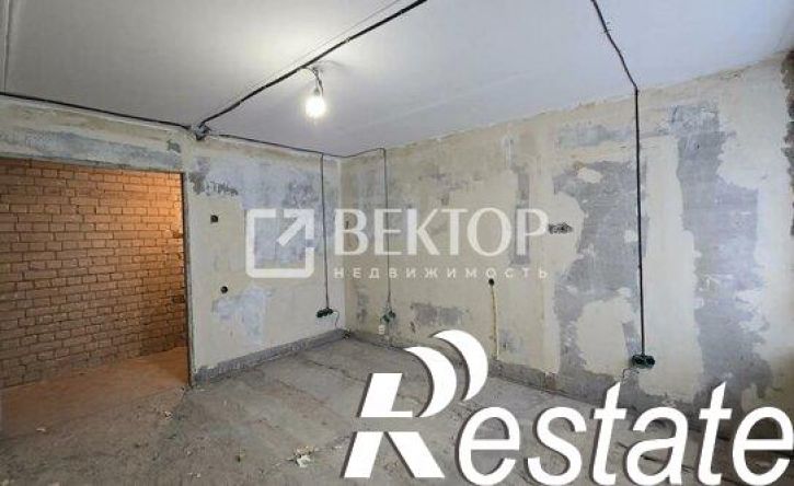 3-комн квартира улица Жарова, 8,  д. 8