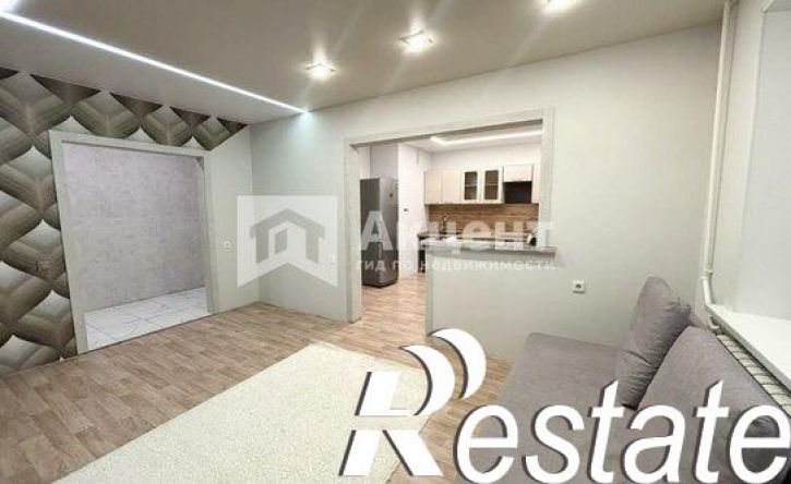 3-комн квартира микрорайон Рождественский, 8