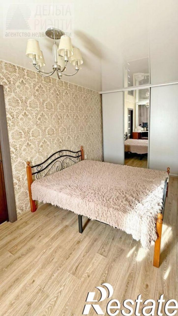 2-комн квартира 9 Января ул, 4