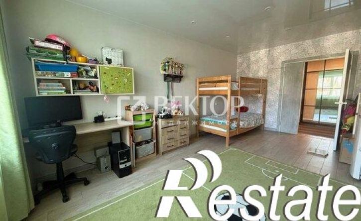 3-комн квартира улица Парижской Коммуны, 41,  д. 41
