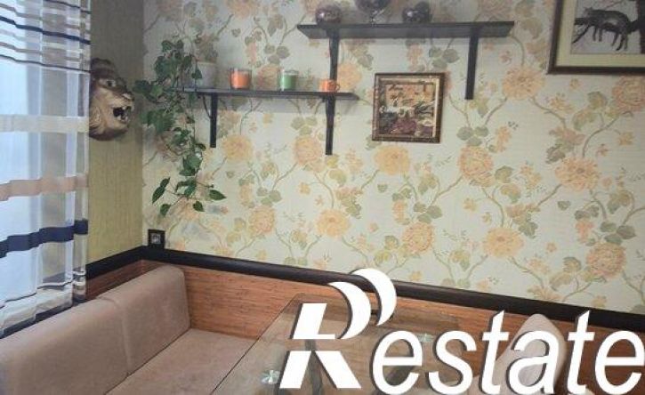 3-комн квартира улица 10 Августа, 56,  д. 56