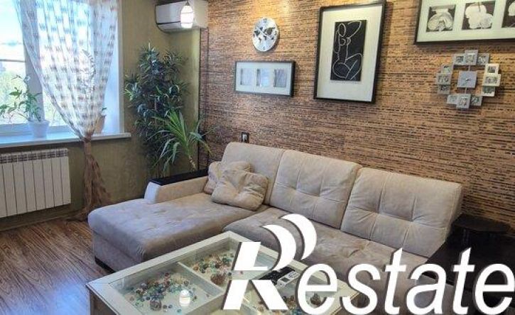 3-комн квартира улица 10 Августа, 56,  д. 56